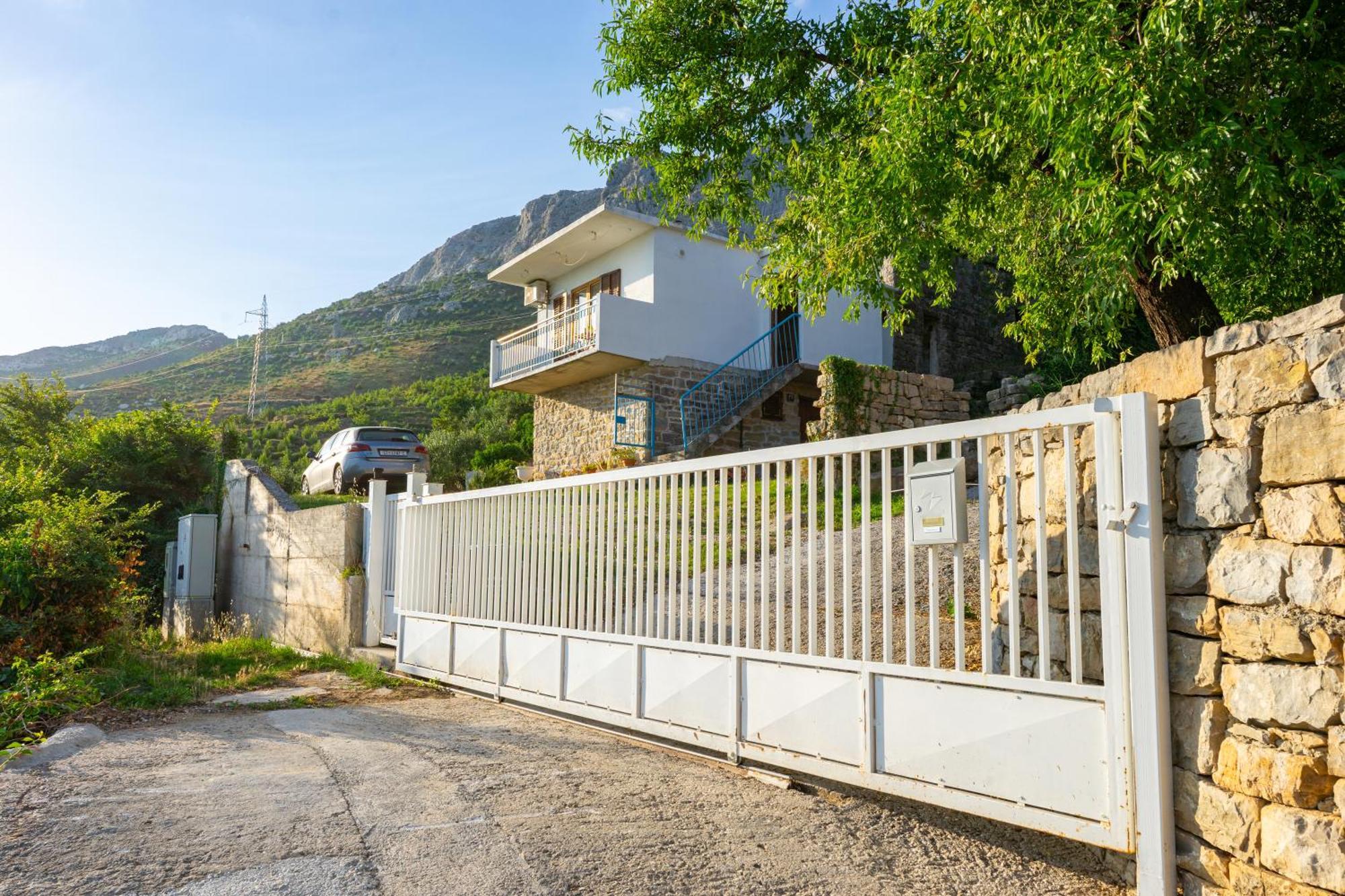 Olive Garden House In Zrnovnica With A View & Bbq Villa Dış mekan fotoğraf