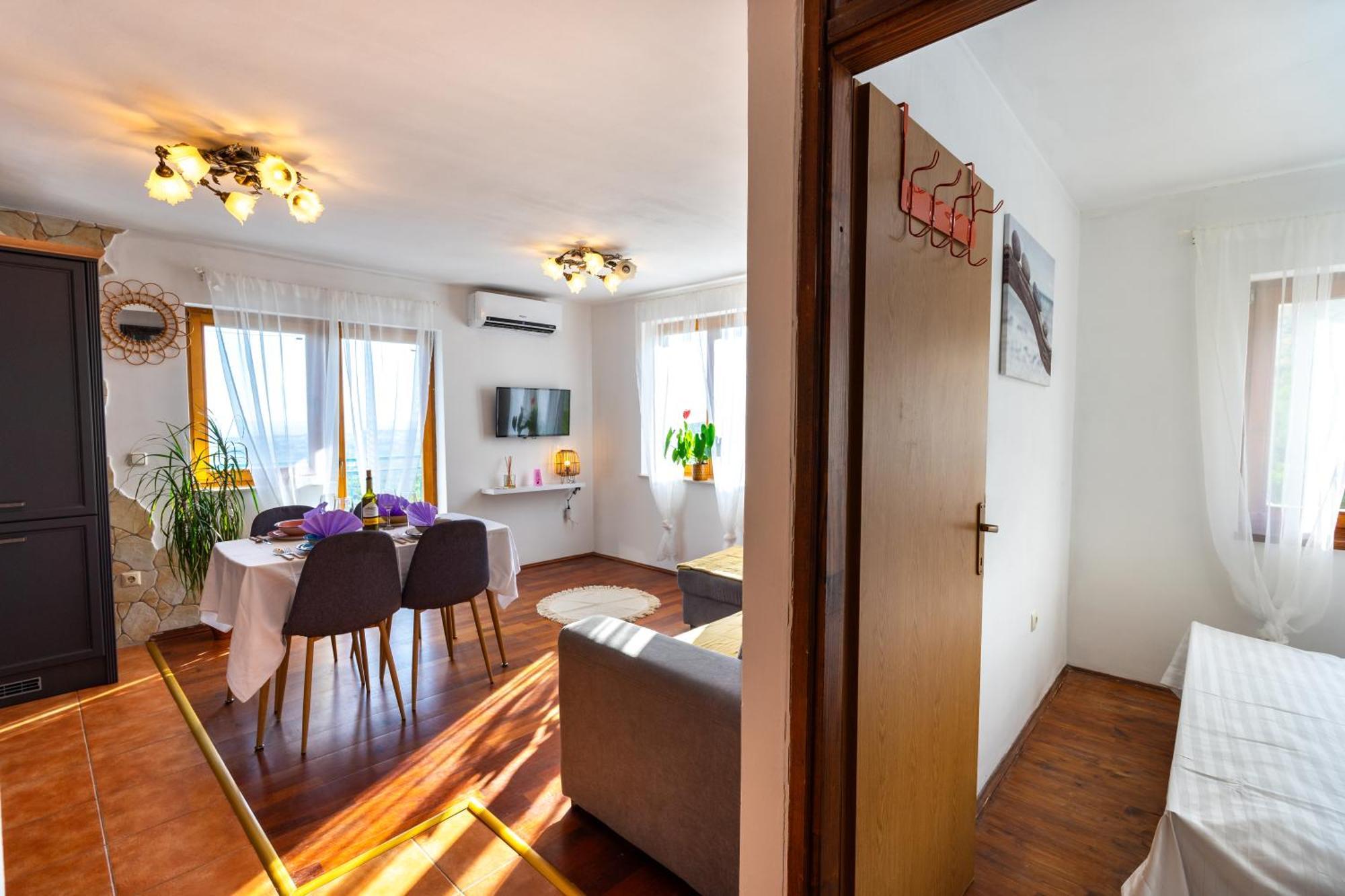 Olive Garden House In Zrnovnica With A View & Bbq Villa Dış mekan fotoğraf